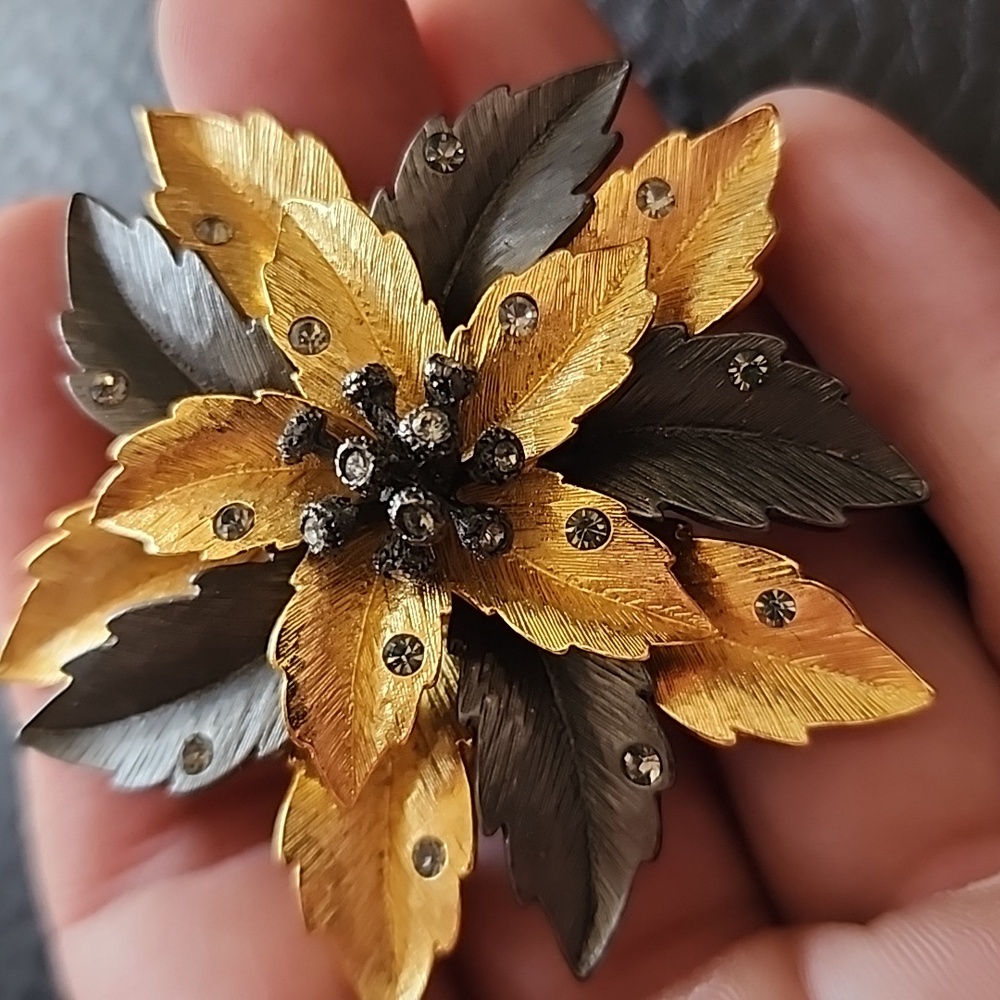 Joan Rivers brooch